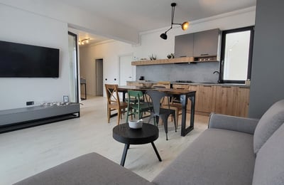 Rental of a comfortable 3-room apartment, 93 m², Tomis Nord, Constanta, Romania